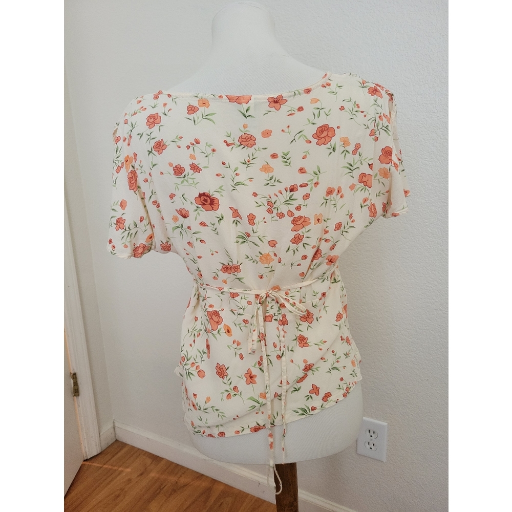 Womens Gap floral flowy top with tie waist size Large - Picture 2 of 7